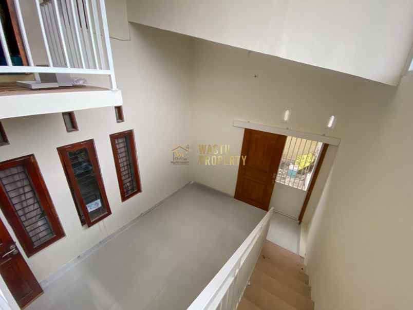 hunian strategis 2 lantai dekat jalan kaliurang km 10