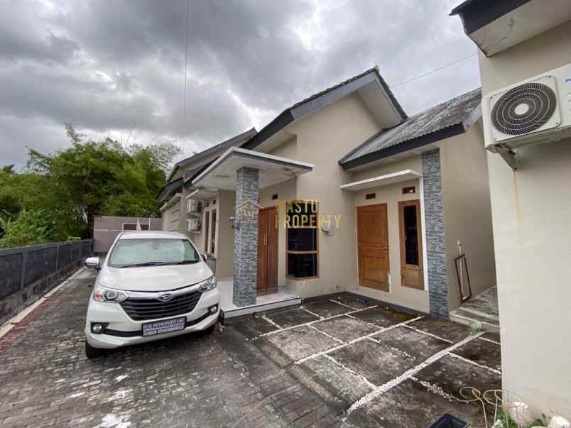 hunian strategis 2 lantai dekat jalan kaliurang km 10