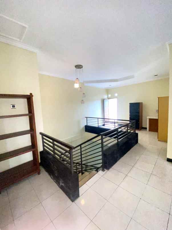 jual rumah bagus di banyumanik