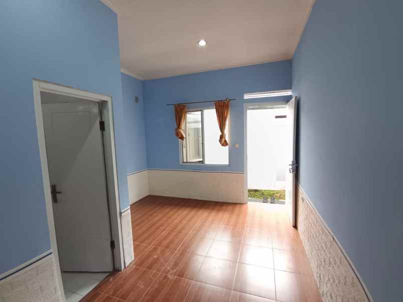 jual rumah dibawah harga pasar halaman luas