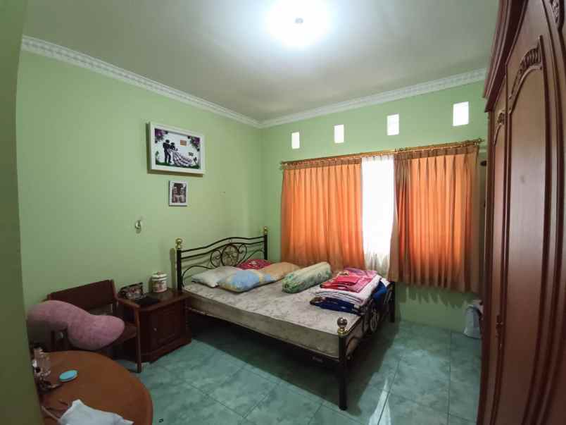 jual rumah dibawah harga pasar halaman luas