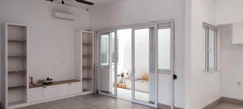 jual rumah hook rapi taman semanan indah jak bar