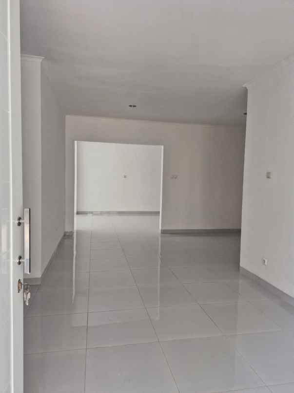 jual rumah kota wisata