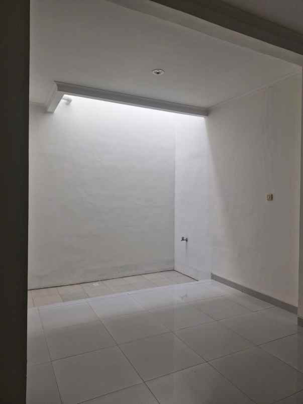 jual rumah kota wisata