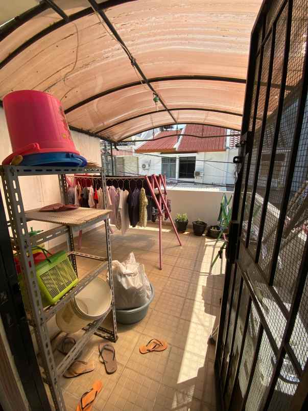 jual rumah taman palem lestari jak bar