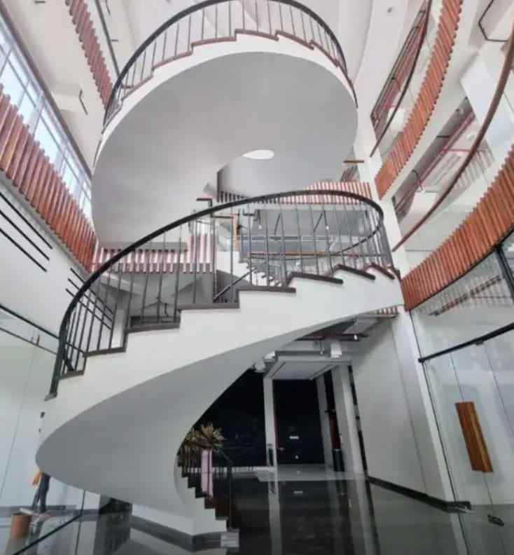 kantor 7 lantai disewakan jl dharmawangsa jkt selatan