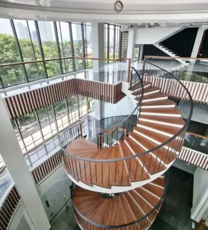 kantor 7 lantai disewakan jl dharmawangsa jkt selatan