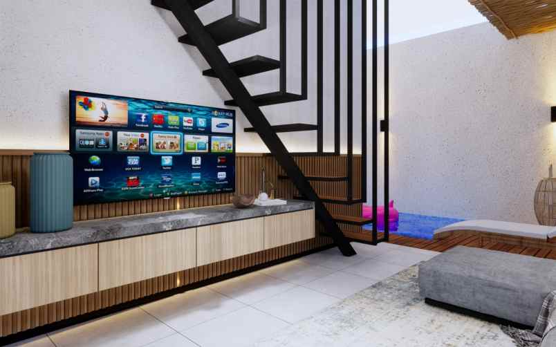 kolam renang pribadi di belakang umy