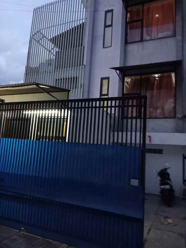 kost e1 khusus putri