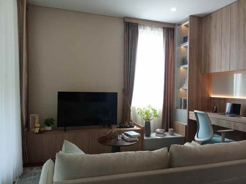 promo rumah mewah 3 lantai di cilandak jakarta selatan