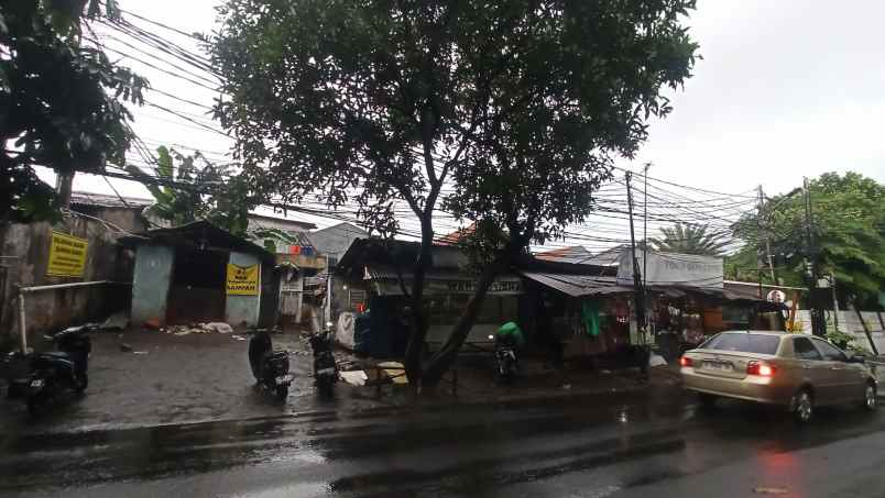 rare listing dijual rumah strategis di kawasan bisnis