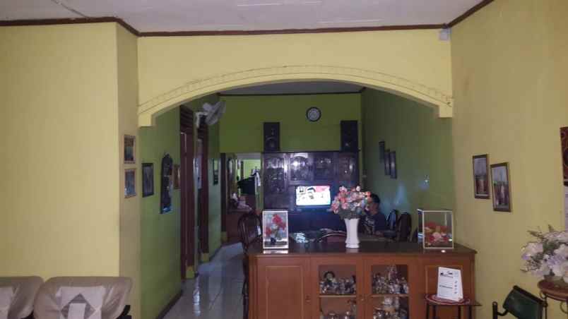rare listing dijual rumah strategis di kawasan bisnis