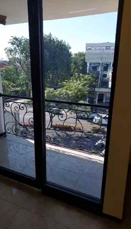 ruko 3 5 lantai nol jalan lokasi ngagel surabaya nego