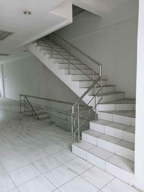 ruko 3 lantai istimewa depan rshs kota bandung