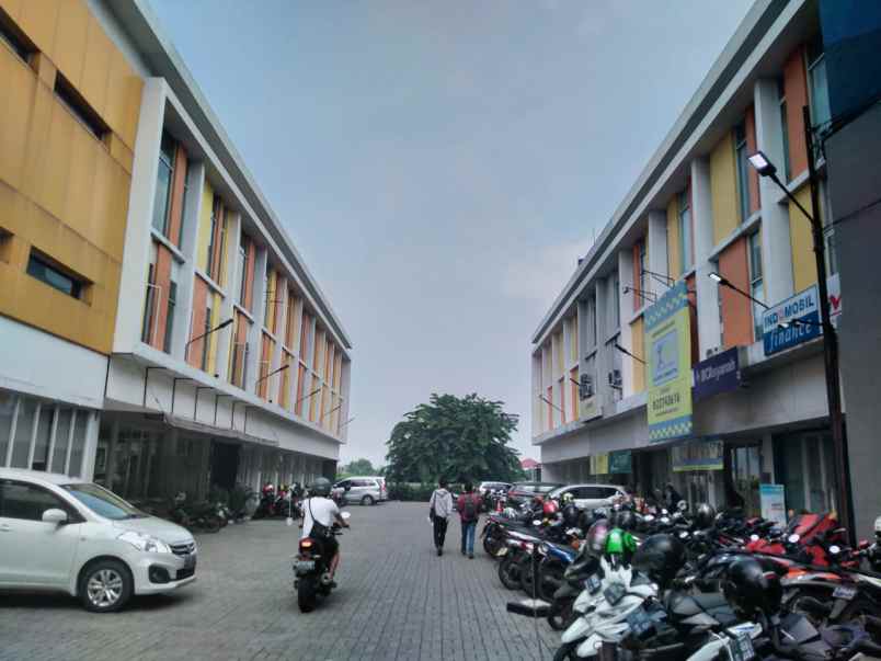 ruko lot 3 lantai siap huni ciputat tangerang selatan