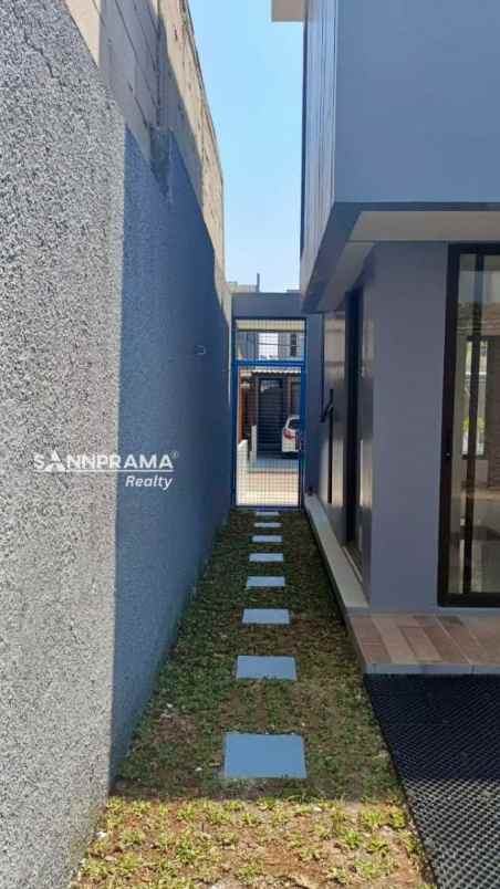 rumah 2 lantai dalam cluster bali resort bogor iml
