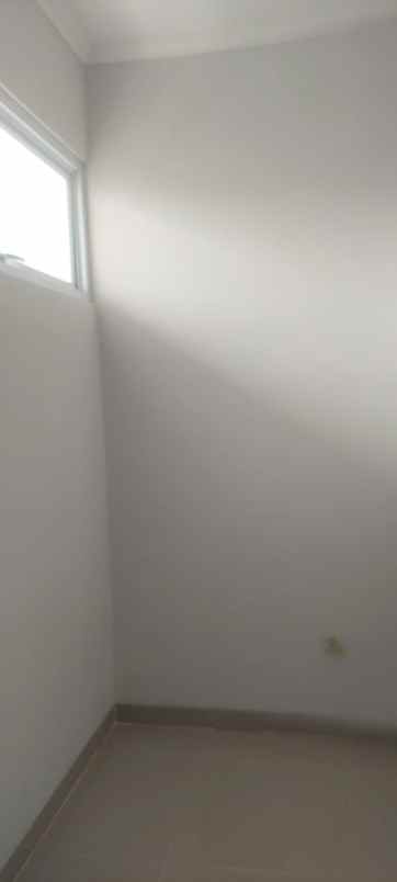 rumah 2 lantai di atang sanjaya bogor