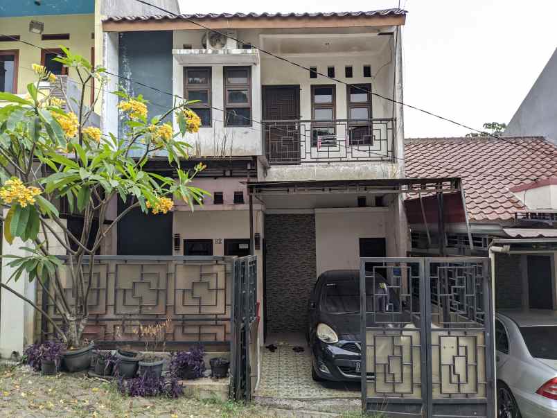 rumah 2 lantai di beji dekat akses tol