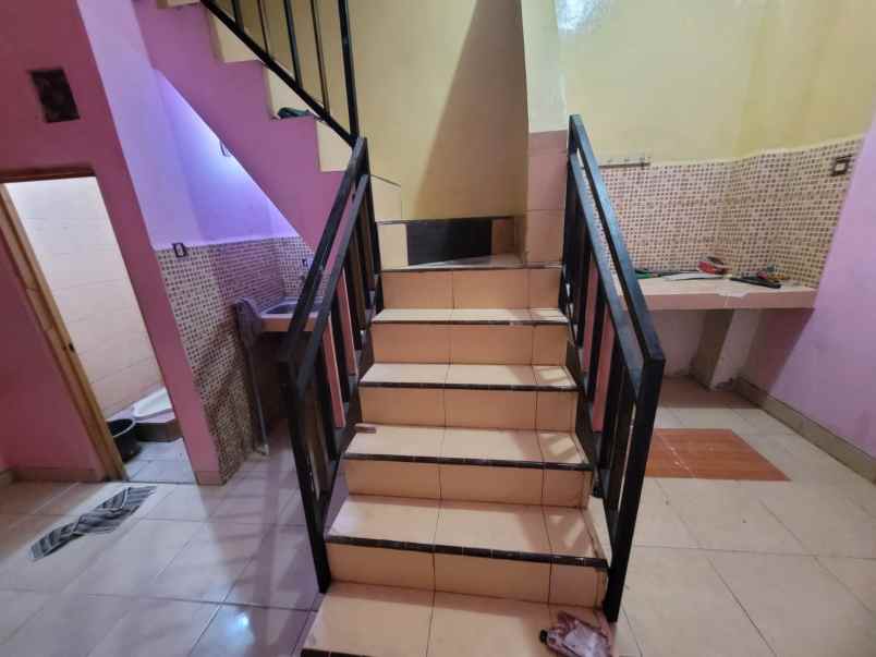 rumah 2 lantai murah kontrakan matraman jakarta timur
