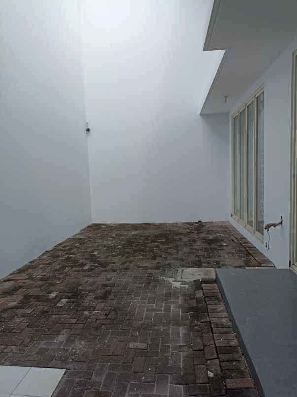 rumah 2 lantai puri galaxy surabaya timur nego
