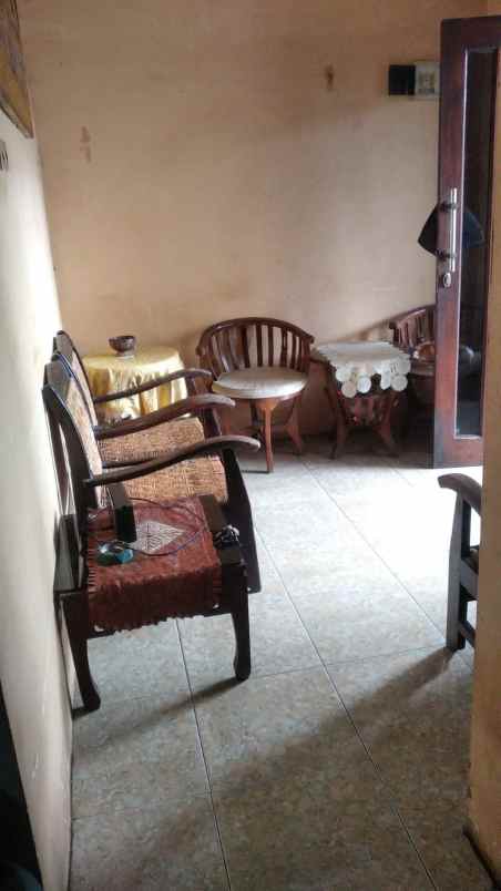 rumah 2 lantai siap huni tanpa renovasi