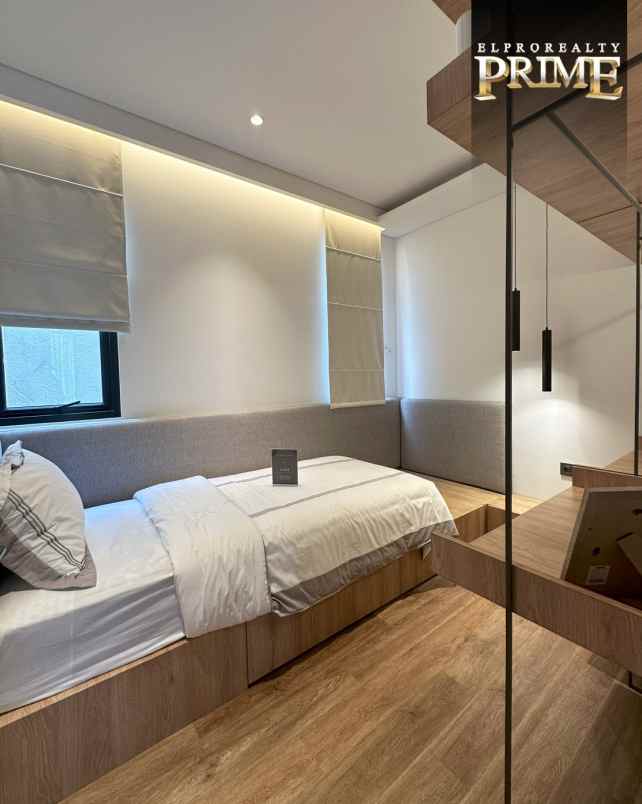 rumah 3 lantai siap huni jakarta selatan lebak bulus