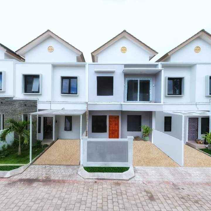 rumah 656p 884 vi jl danau