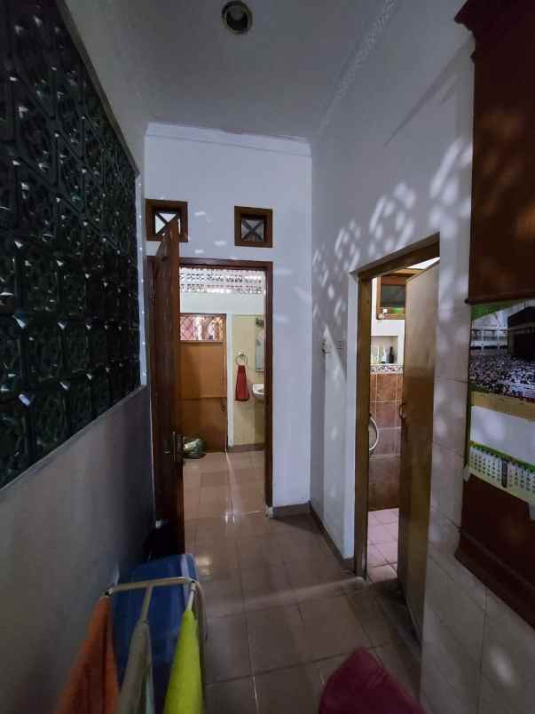 rumah akses 2 mobilea bukit duri 2 km ke stasiun tebet