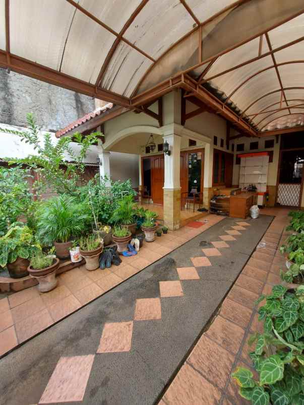 rumah akses 2 mobilea bukit duri 2 km ke stasiun tebet