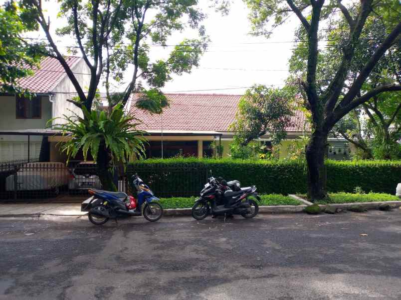 rumah bagus untuk kantor cafe dan kosan di bandung