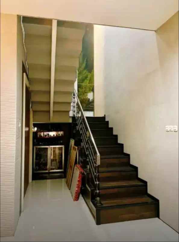 rumah banyumanik dengan private pool