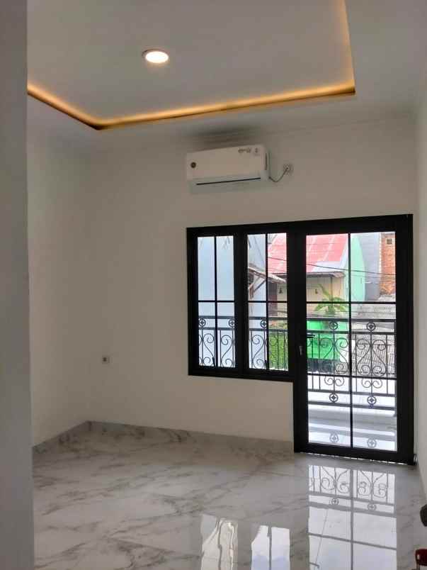 rumah baru daerah kemayoran jakarta pusat