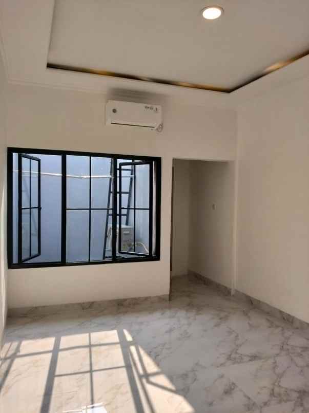 rumah baru daerah kemayoran jakarta pusat