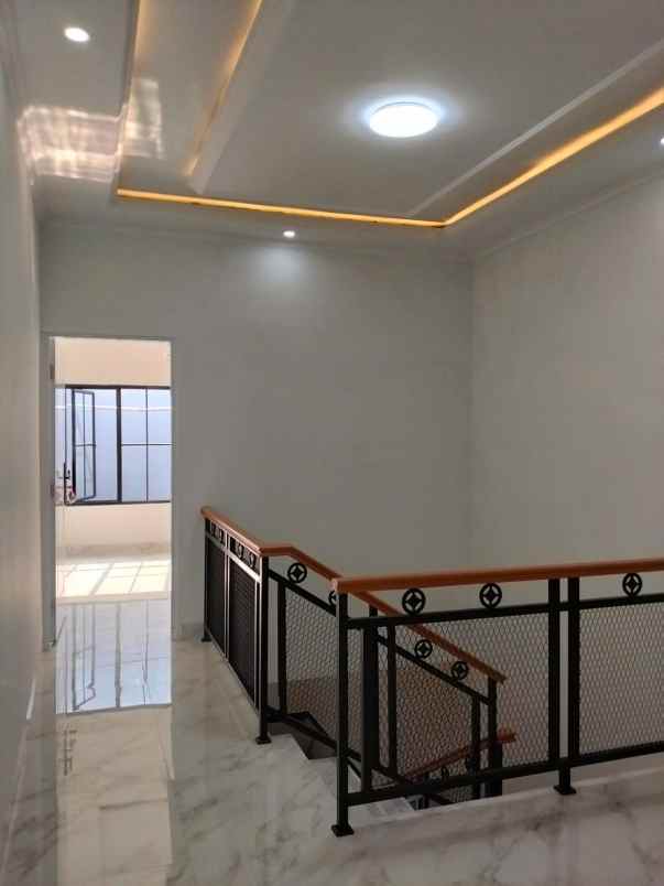 rumah baru daerah kemayoran jakarta pusat
