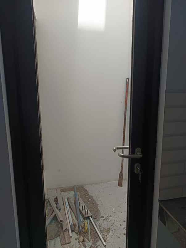 rumah baru dalam komplek pdk cipondoh tangerang