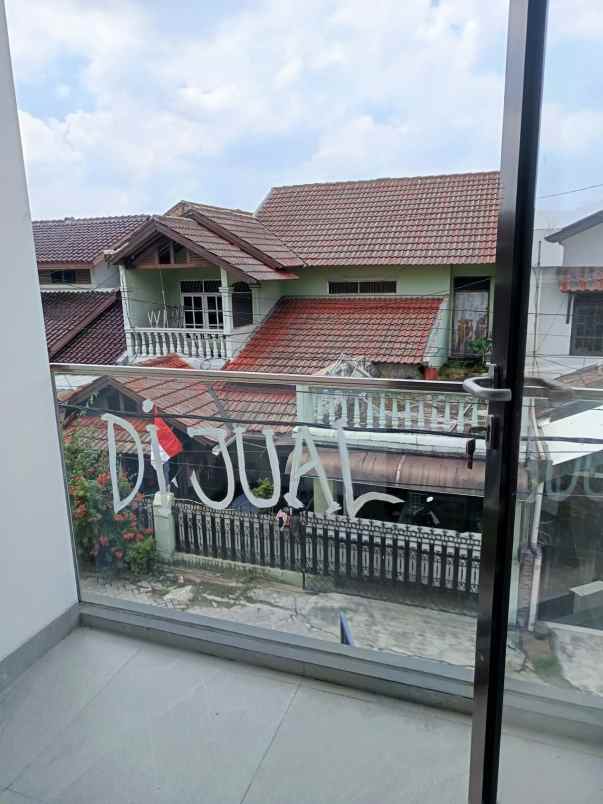 rumah baru dalam komplek pdk cipondoh tangerang