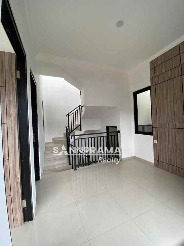 rumah baru elegant dalam cluster di pondok petir depok