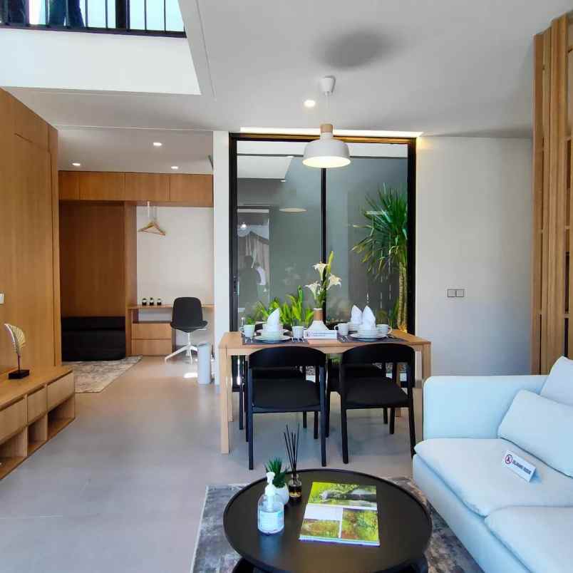 rumah central park merr surabaya