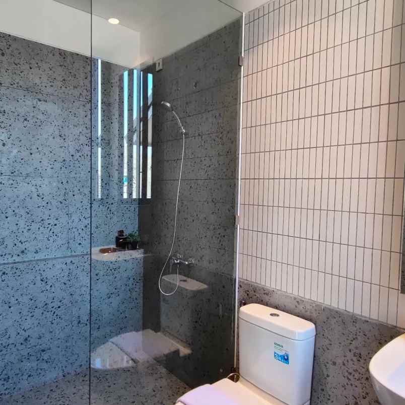 rumah central park merr surabaya