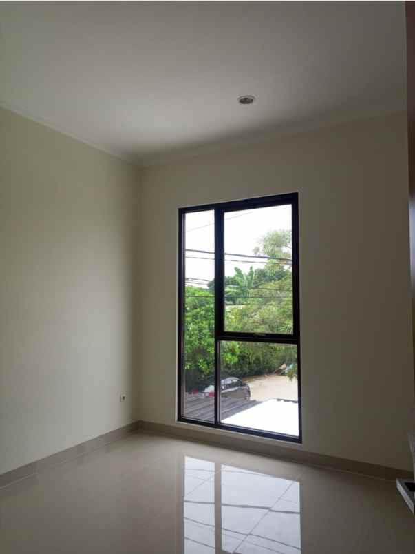 rumah cluster 700 jt an di sukatani tapos depok