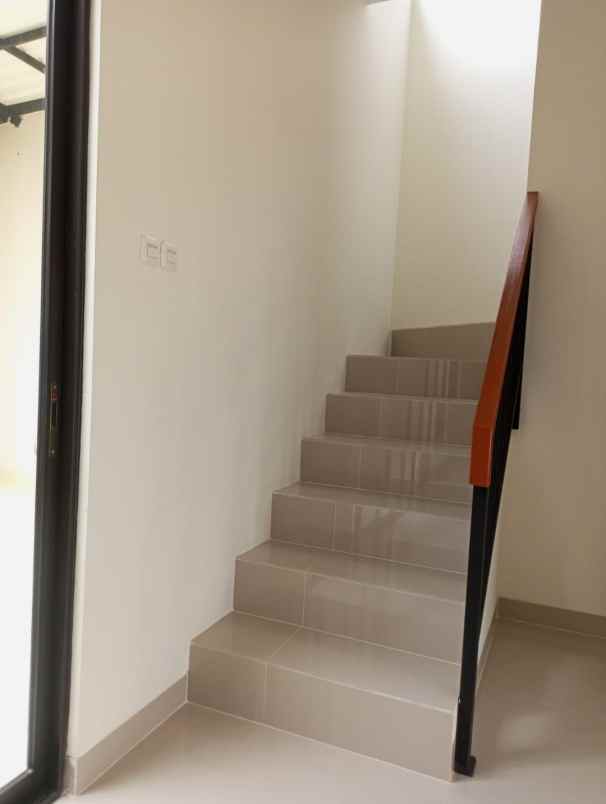 rumah cluster 700 jt an di sukatani tapos depok