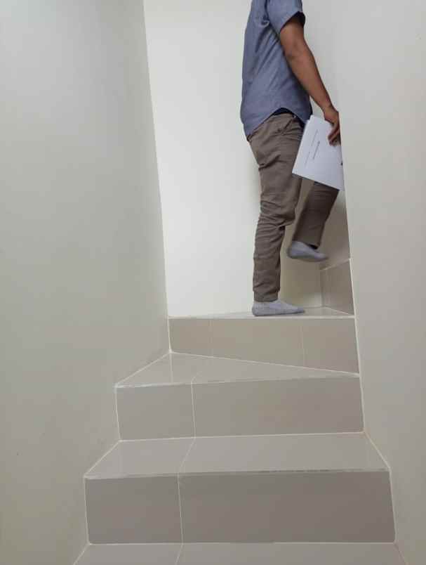 rumah cluster 700 jt an di sukatani tapos depok