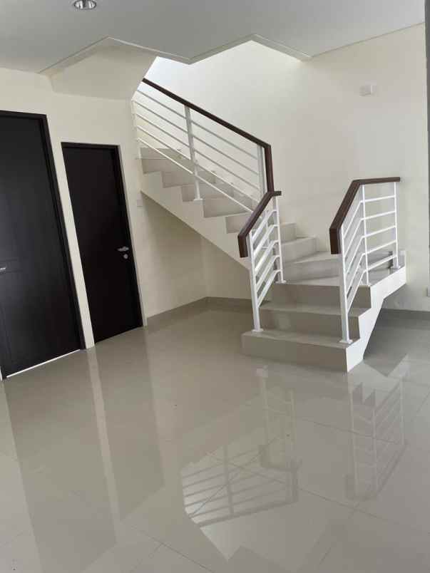 rumah cluster shinano jgc cakung