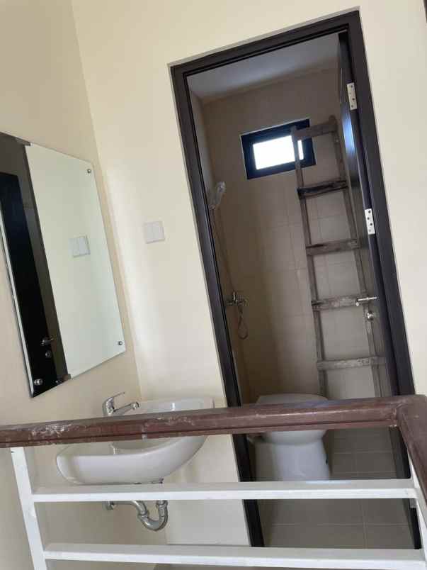 rumah cluster shinano jgc cakung