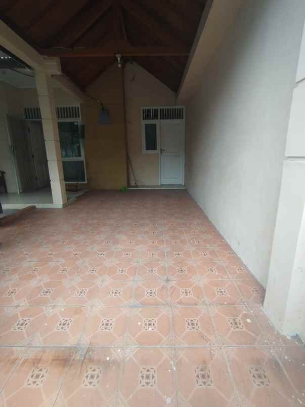 rumah dekat mall di prima harapan regency bekasi utara