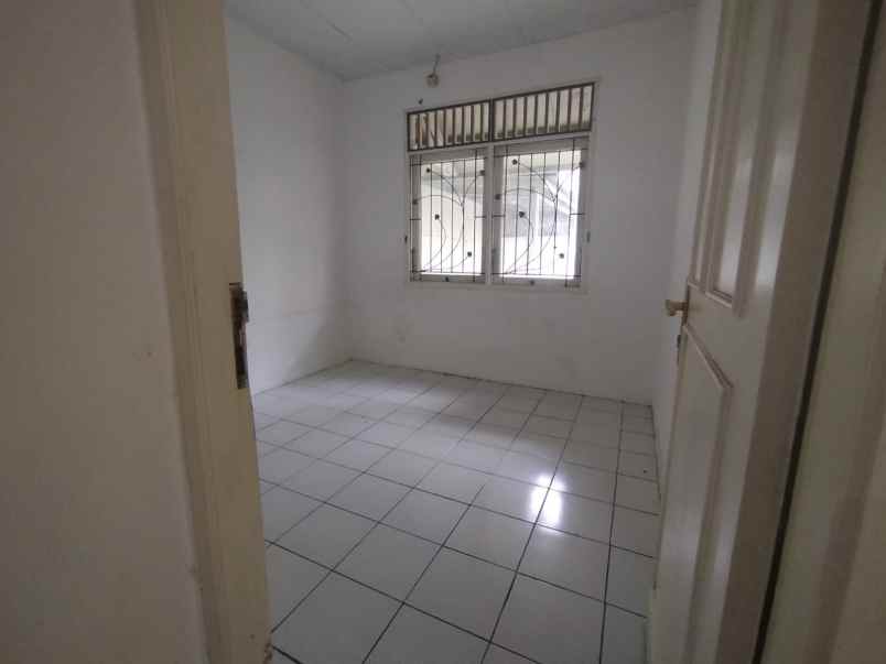 rumah dekat mall di prima harapan regency bekasi utara