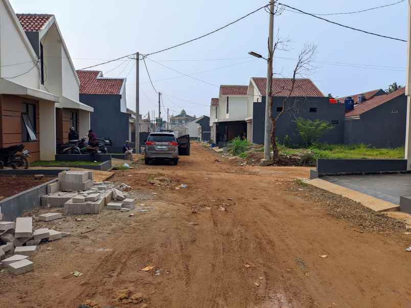 rumah di depok mezanine modern