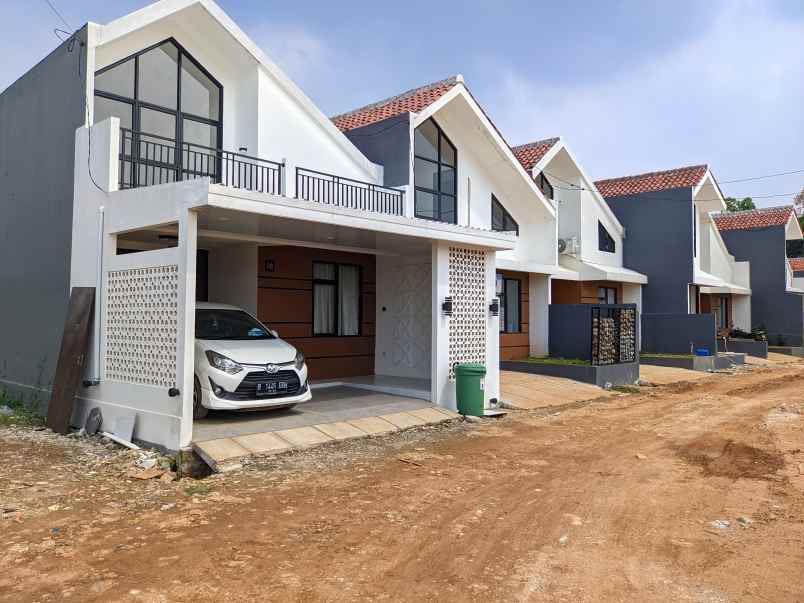 rumah di depok mezanine modern