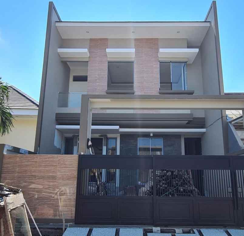 rumah di nginden new gress startegis one gate system