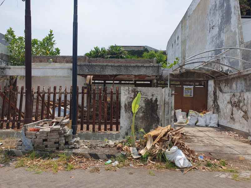 rumah hitung tanah manyar kartika row jalan 3 mobil